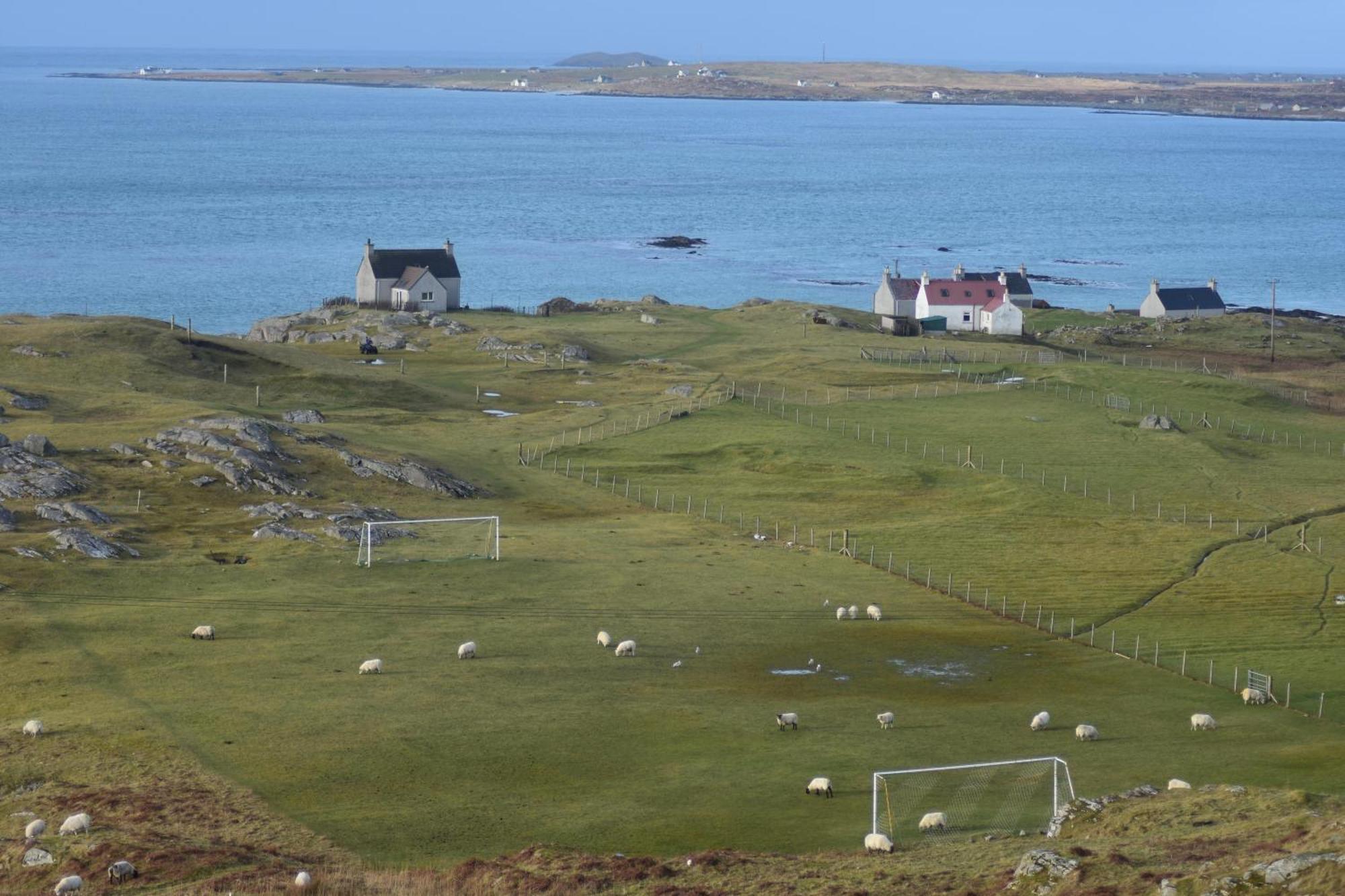 Glamping Pod For 2 Pod Beag Na Haun Eriskay Villa Exterior photo