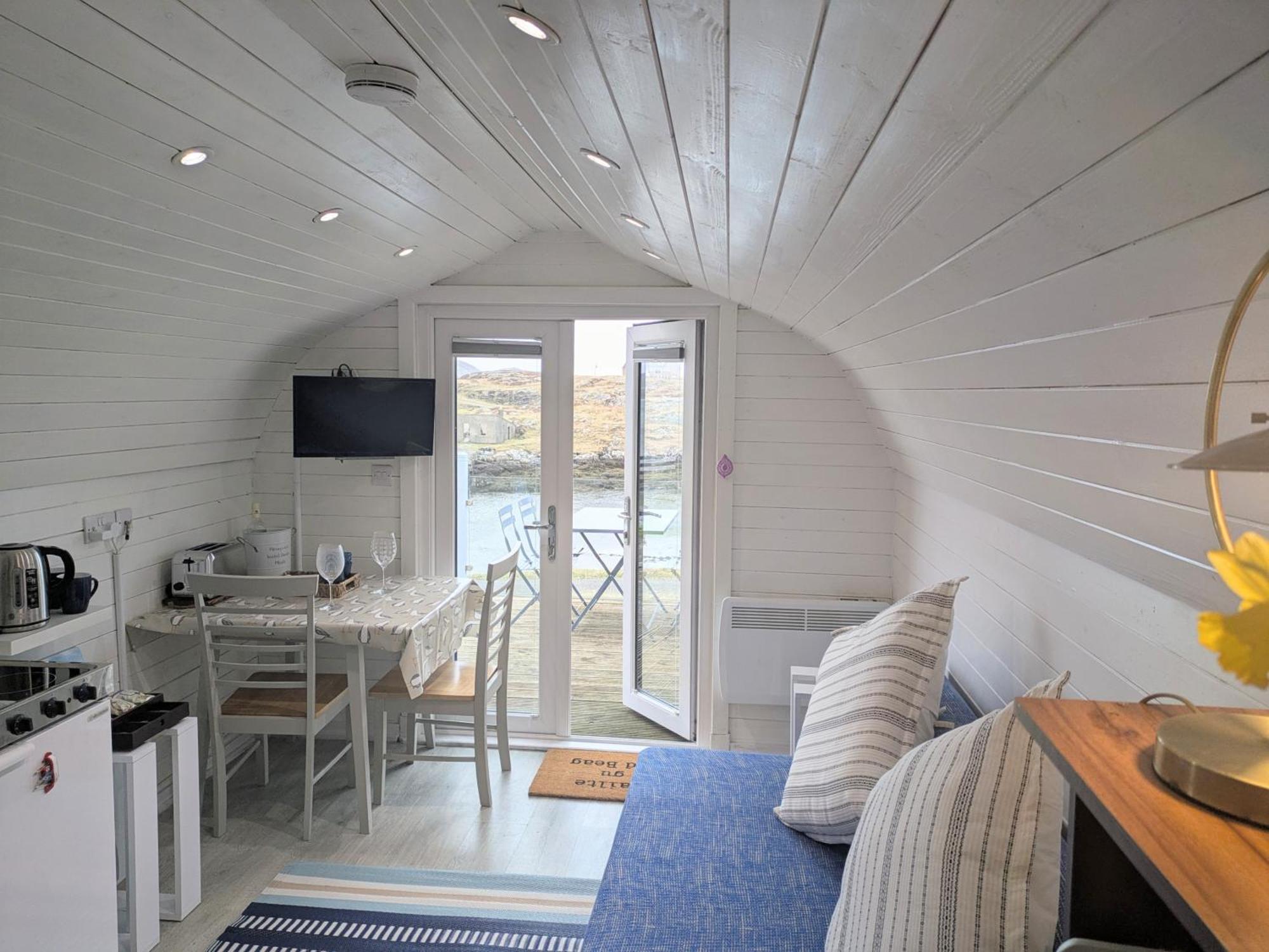 Glamping Pod For 2 Pod Beag Na Haun Eriskay Villa Exterior photo